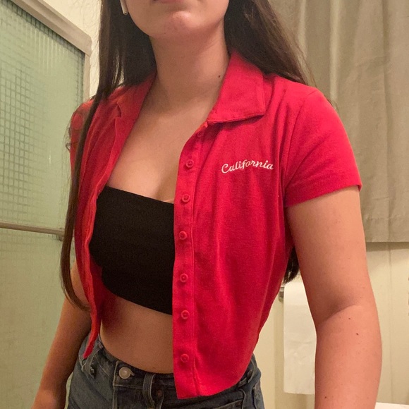 collared red button top❤️ - Picture 2 of 4
